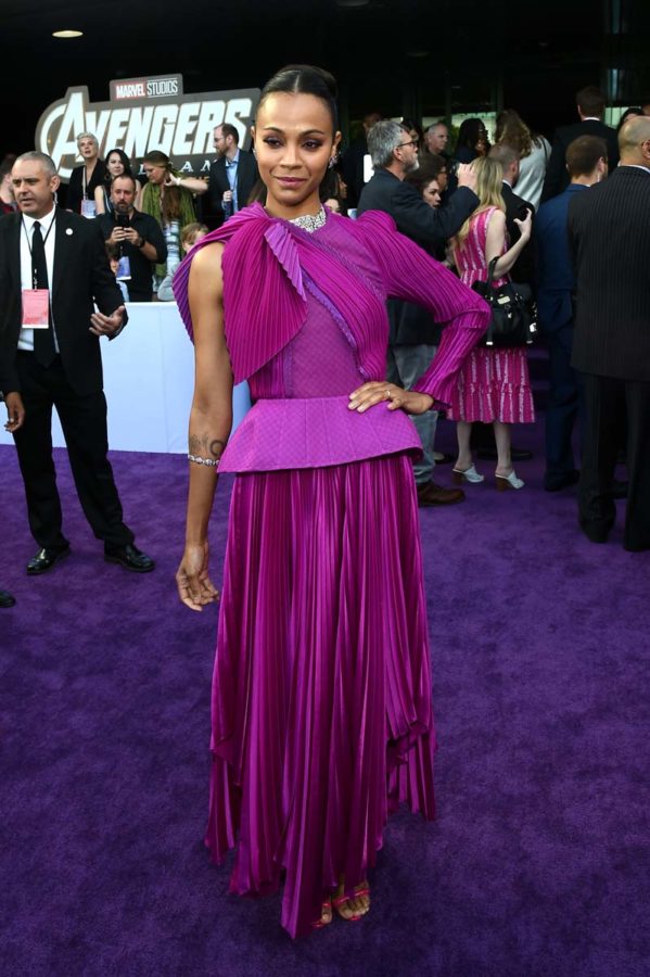 zoe saldana purple dress Zoe Saldana Oscars 2010: Purple Pom Poms (PHOTO)