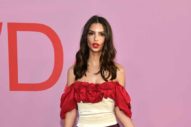 Emily Ratajkowski’s Outfit Puts The “Hell” in Hellessy
