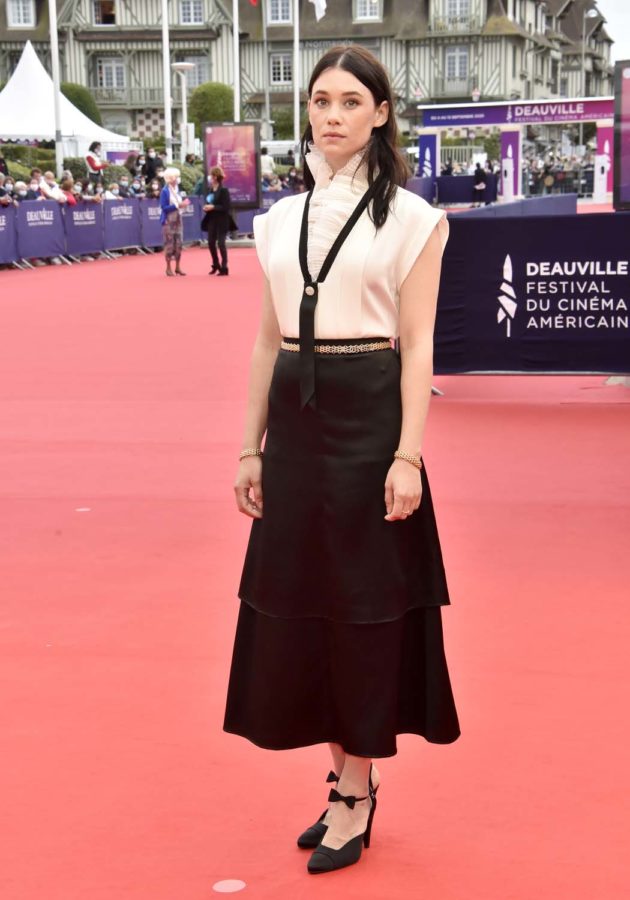 Noémie Merlant Wore Louis Vuitton To The 37th Cabourg Film Festival Closing  Ceremony