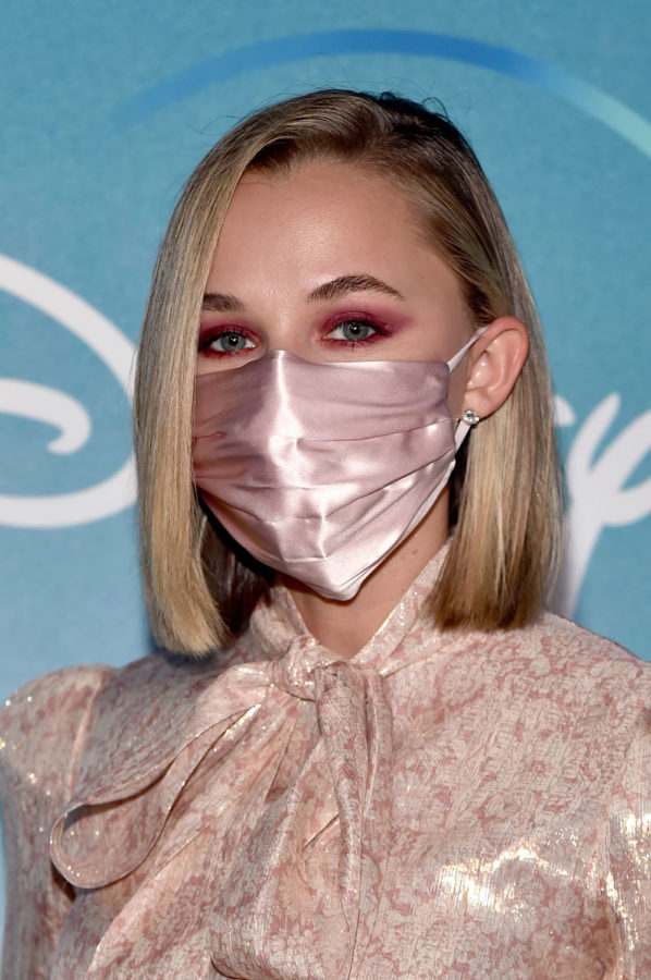 Sabrina Carpenter Clouds World Premiere 4