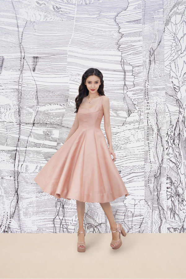 angelababy pink dress Angelababy in Marchesa Prefall 2023 Couture. She is unbeatable when it comes to princessy dresses. #angelababy #marchesa #