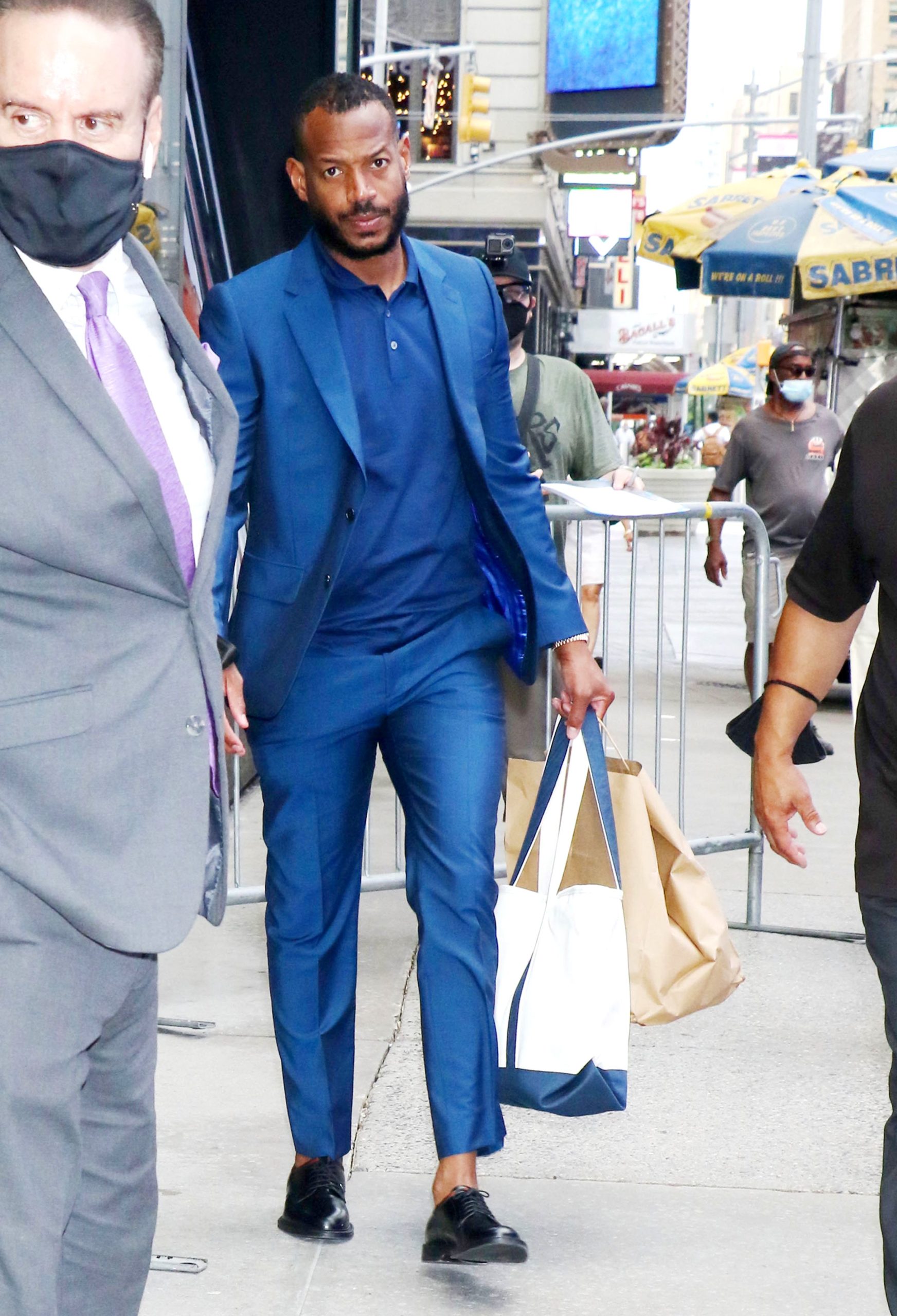 Your Afternoon Man: Marlon Wayons Looks Fine (Nay, Foine) At GMA - Go ...