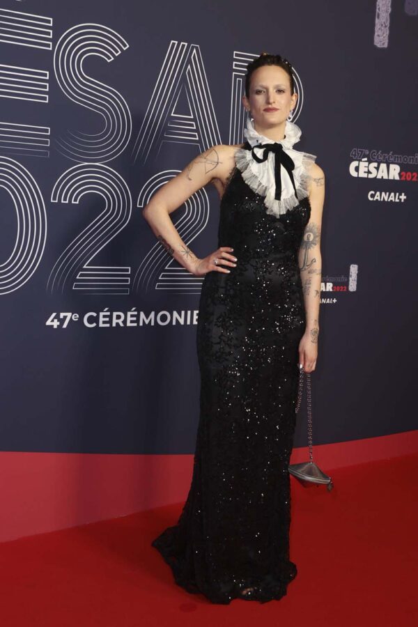 Lea-Seydoux-Cesar-Film-Awards-2022-Red-Carpet-Fashion-Louis-Vuitton-Tom-Lorenzo-Site  (3) - Tom + Lorenzo