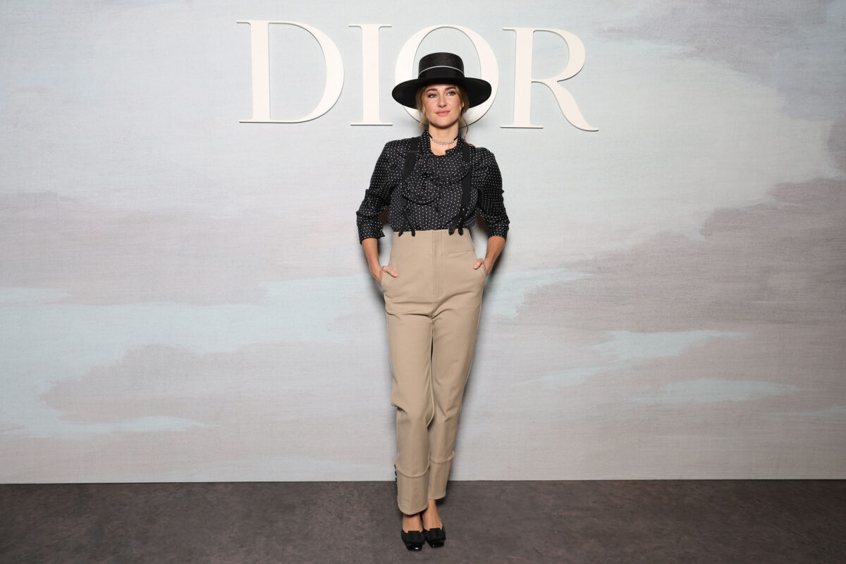 Natalie Portman Updates on X: Natalie Portman & Léa Seydoux at the  Dior Haute Couture Fall/Winter 2023-2024 collection show in Paris - July 3.   / X