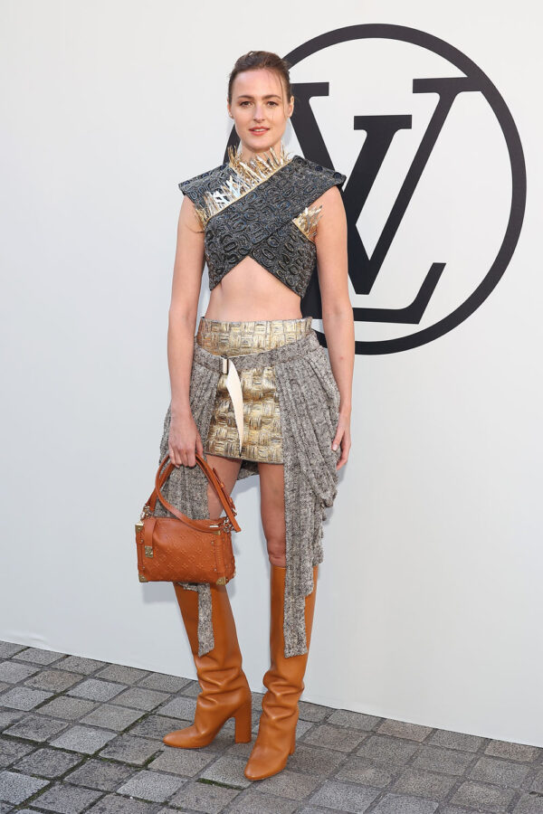 Alicia Vikander Louis Vuitton Fashion Show March 7, 2022 – Star Style