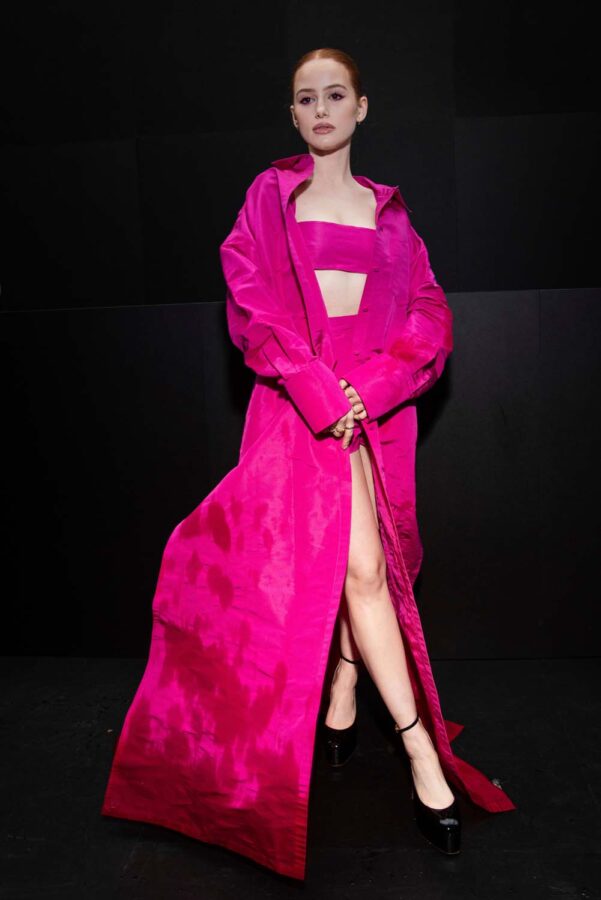 Emma Chamberlain at the Loewe SS24 show during Paris Fashion Week
