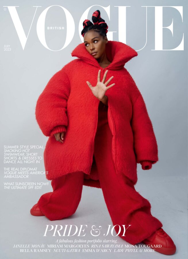 女性情報誌 British VOGUE 2023, October Miriam Margolyes - Online British Vogue - 2