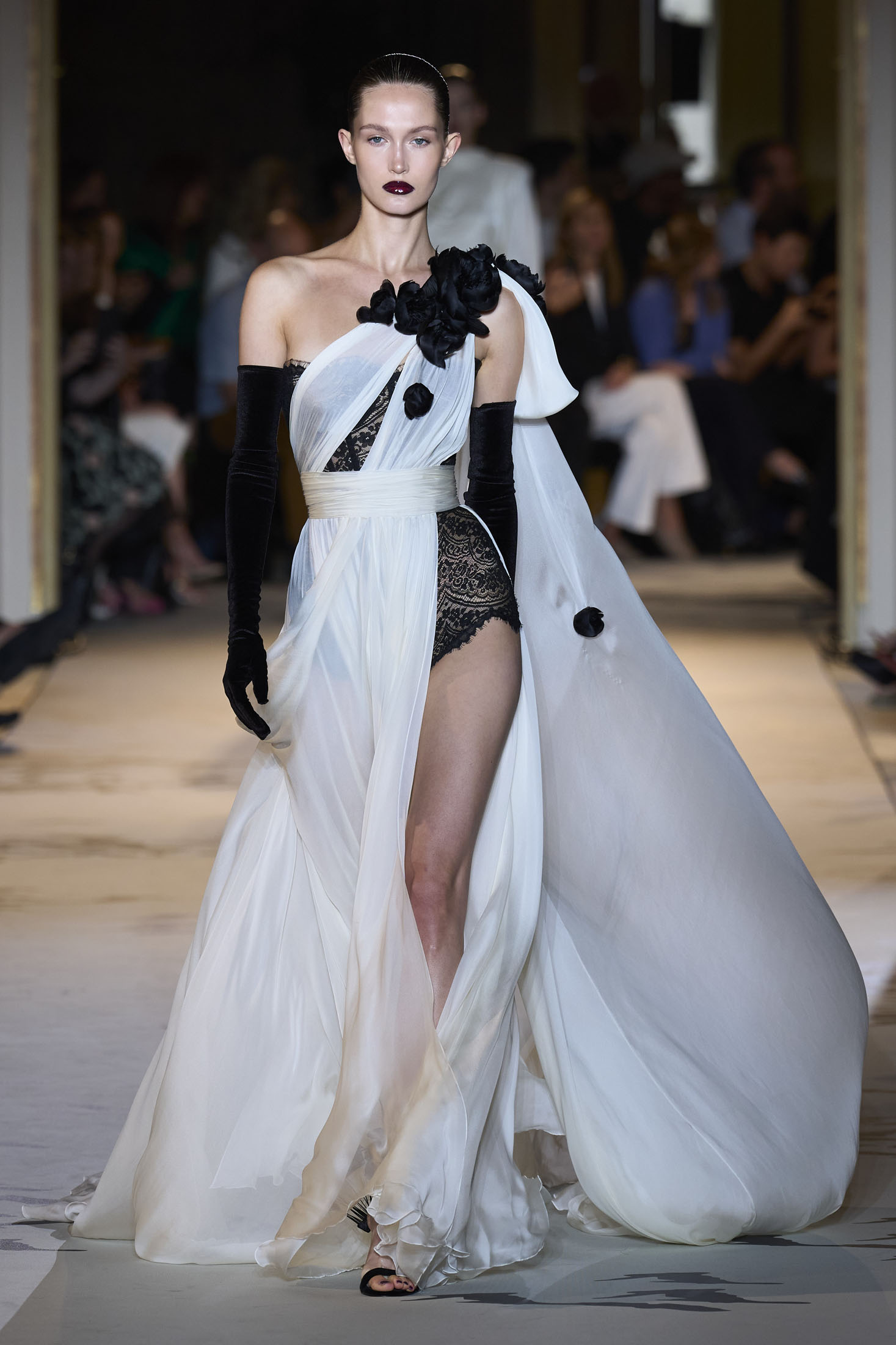 Zuhair Murad’s Couture Show Was Highly Dramatic - Go Fug Yourself Go ...