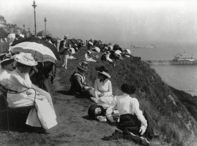 Edwardian Holidaymakers On A Cliff