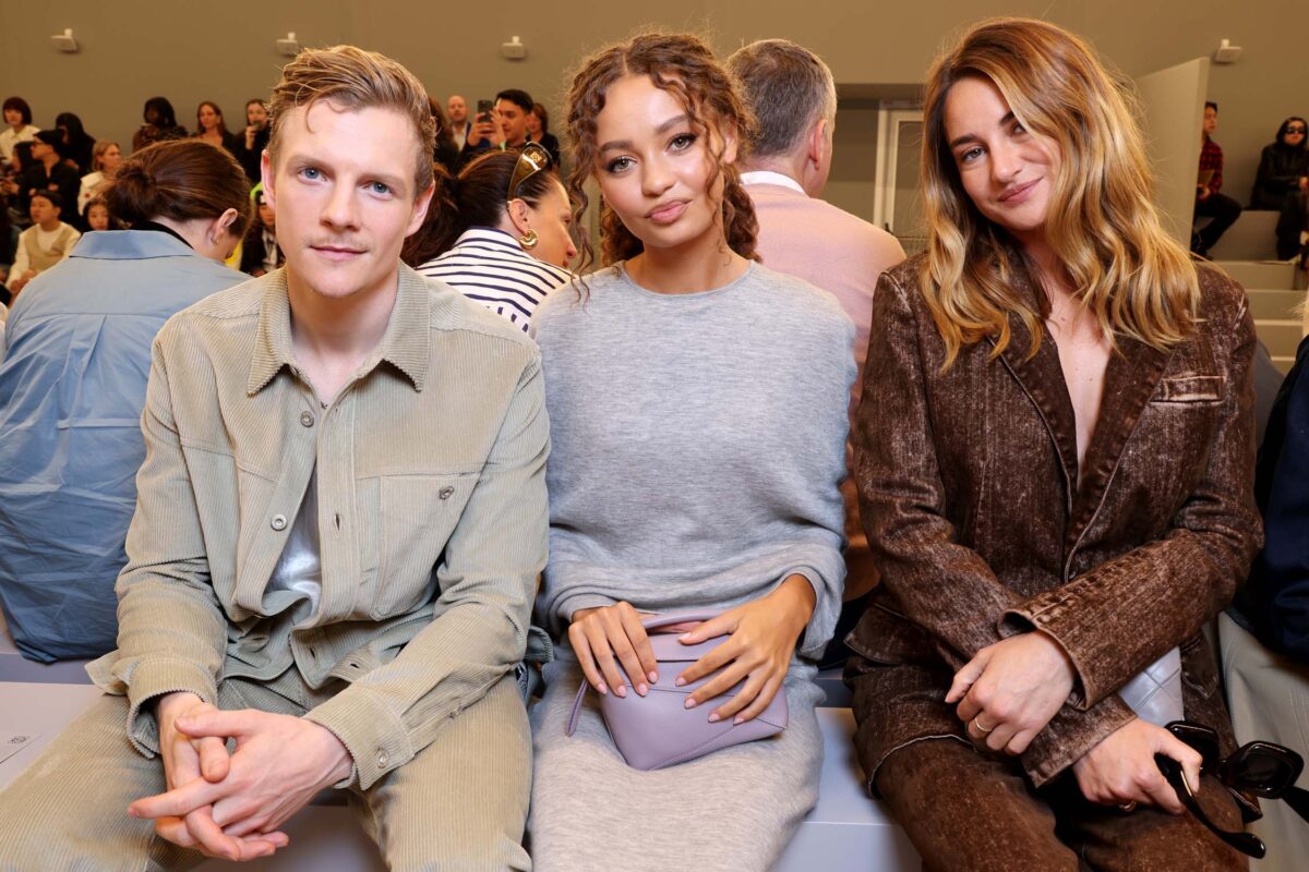 Emma Chamberlain - Loewe Front Row - 18