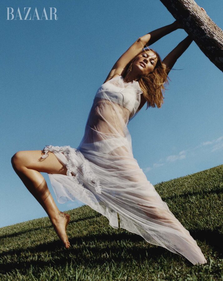 Gisele on Harper's - Hbz020124wellcoverstory_015wm - 8