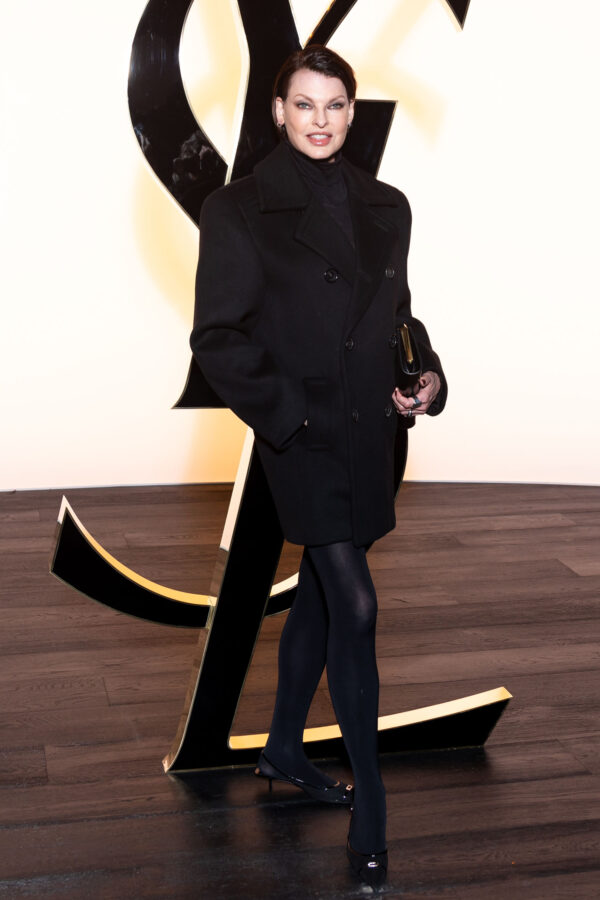 e*e様 【希少】SAINT LAURENT PARIS 24SS \"RAINE Rain Spencer - Saint Laurent Photocall - 10