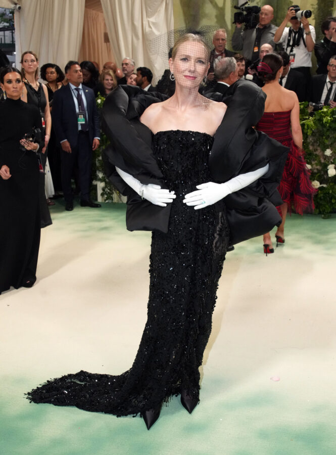 naomi balenciaga