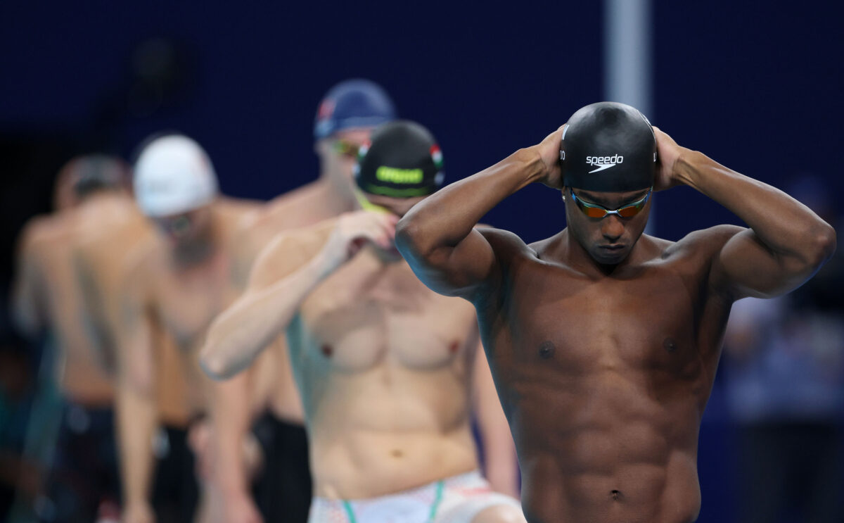 Gretchen Walsh and Torri Huske of Team United States - Swimming Olympic  Games - 11