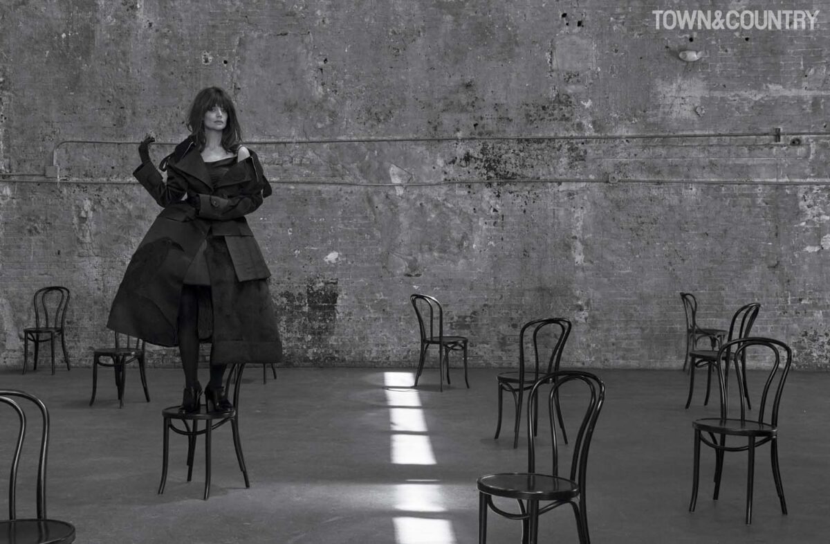 Town \u0026 Country: Katie Holmes - Tcx - 11, image size:1200x786