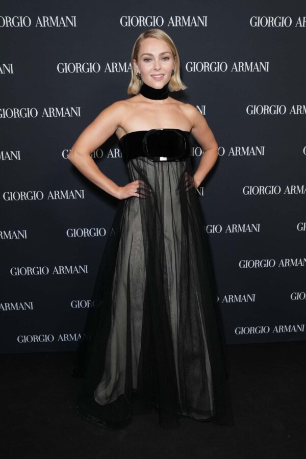 AnnaSophia Robb - Giorgio Armani Rtw - 8