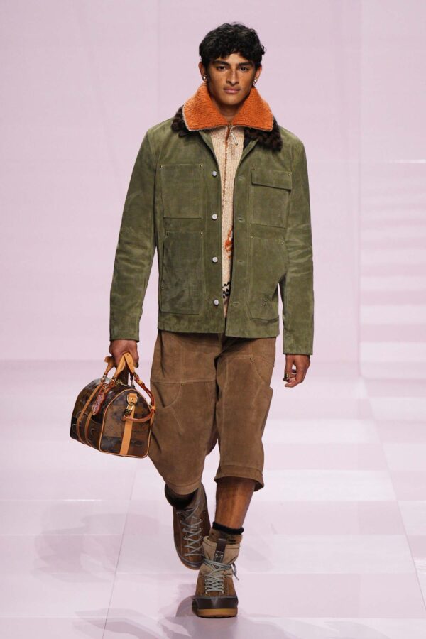 Vuitton-m-F25-050-1737506984-
