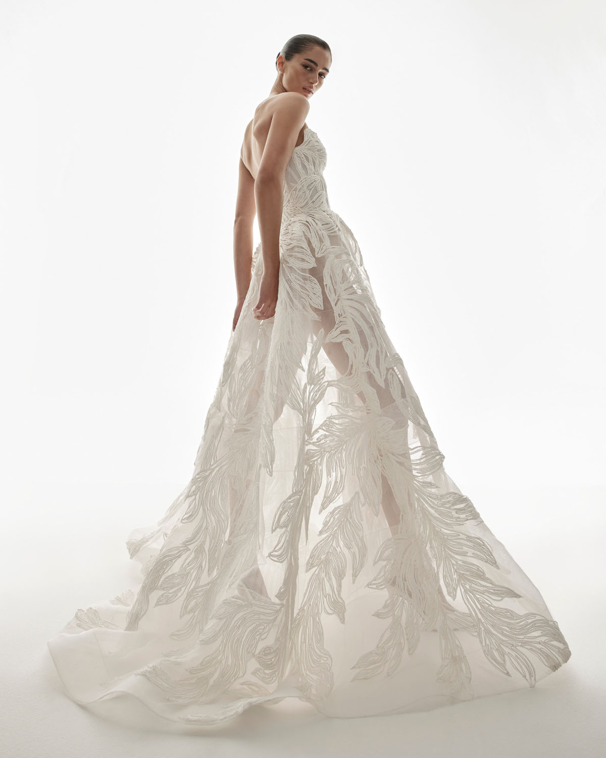 Monique Lhuillier Bridal Spring/Summer 2026