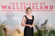 Carey Mulligan Has a Sort of Milk-Maid Sideboob Thing Happening Here?