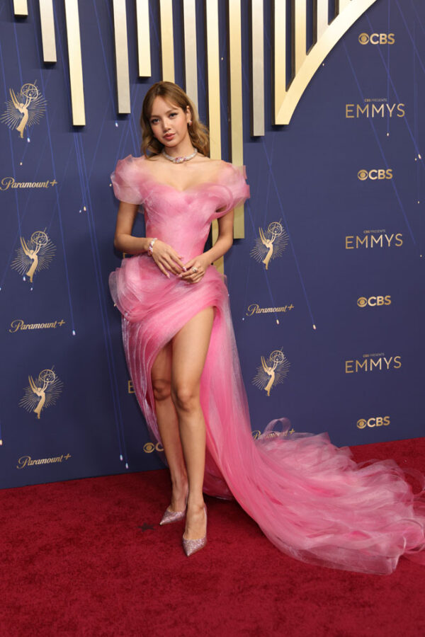 ★ Emmy & The Emmys レコード 7\" Apple TV+ Shows 'Severance' and 'The Studio' Win Big at 77th Emmys