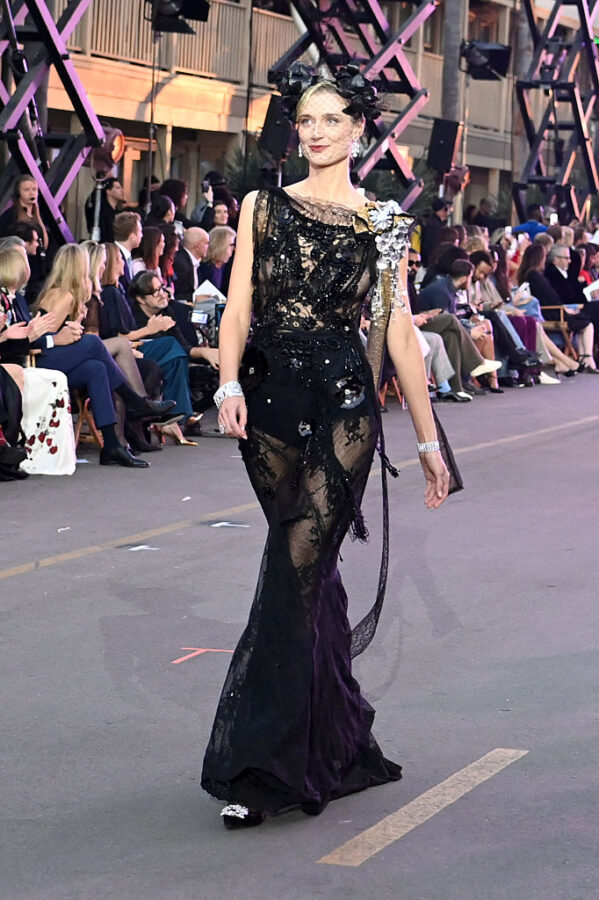 Elizabeth Debicki - Vogue World Hollywood - 23