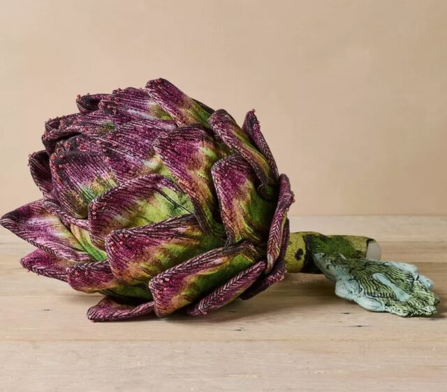 artichoke pillow-1761690271