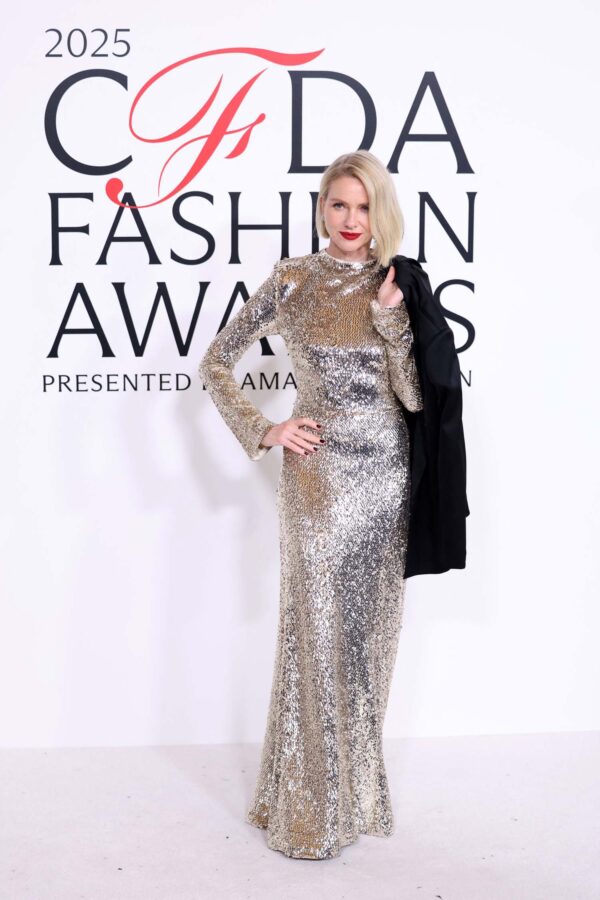 naomi watts golden globes 2025 dress in Simkhai - Entertainment Fashion Award 2xl