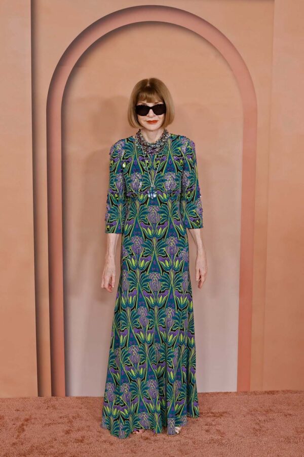 anna wintour green dress Anna Wintour's Flawless Fashion Week Looks From 1994 to Literally Yesterday