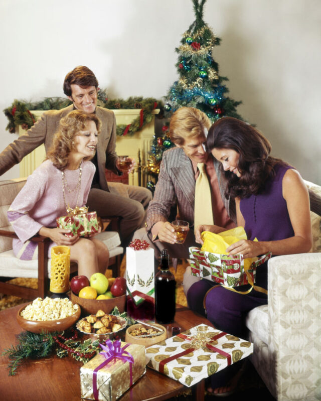 1970s TWO COUPLES...