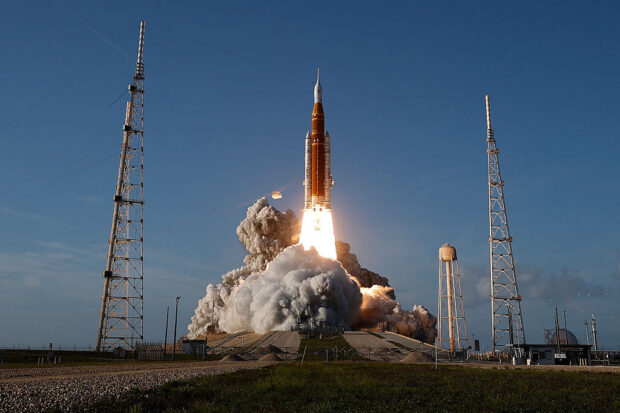 Artemis II Launches Manned Test Flight Around The Moon