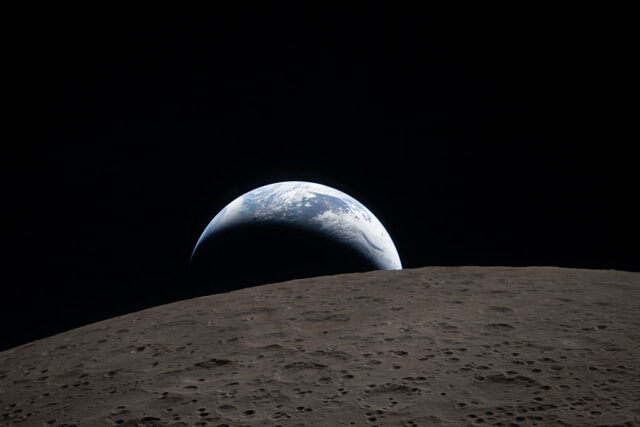 Artemis II Launches Manned Test Flight Around The Moon
