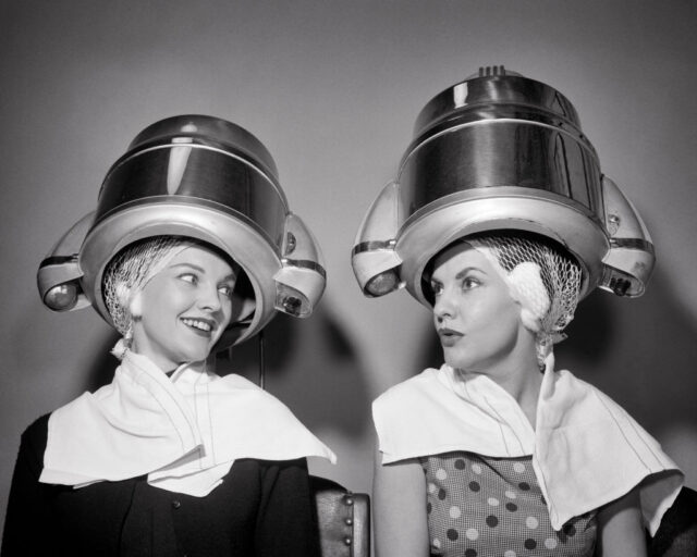 HAIR SALON