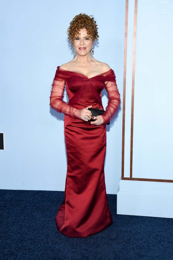 bernadette banner red dress Bernadette Banner (@bernadettebanner)  Instagram-Fotos und -Videos
