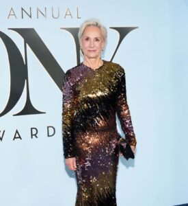 The Multi-Colored Looks of the 2026 Tonys Include a Smashing Laurie Metcalf…