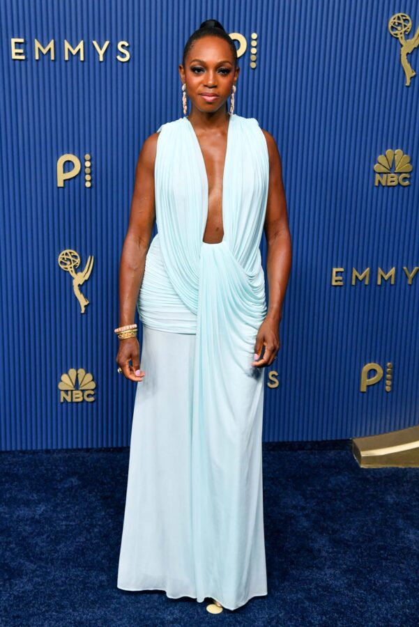 Kristen Bell in Alberta Ferretti - Entertainment Emmy Awards - 16